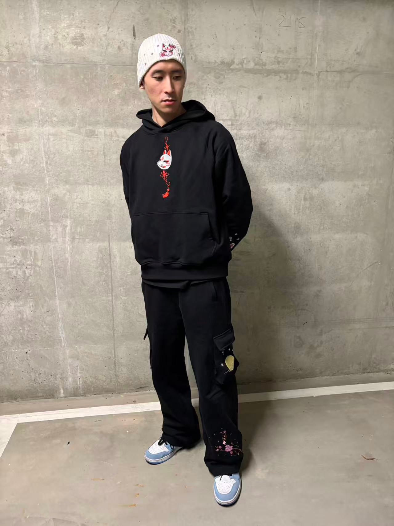 Embroidered Moonlit Blossom and Kitsune Baggy Cargo Sweatpants - Black